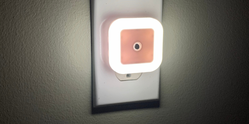 Fall-proof your home-use nightlight Fall-proof your home-use nightlight